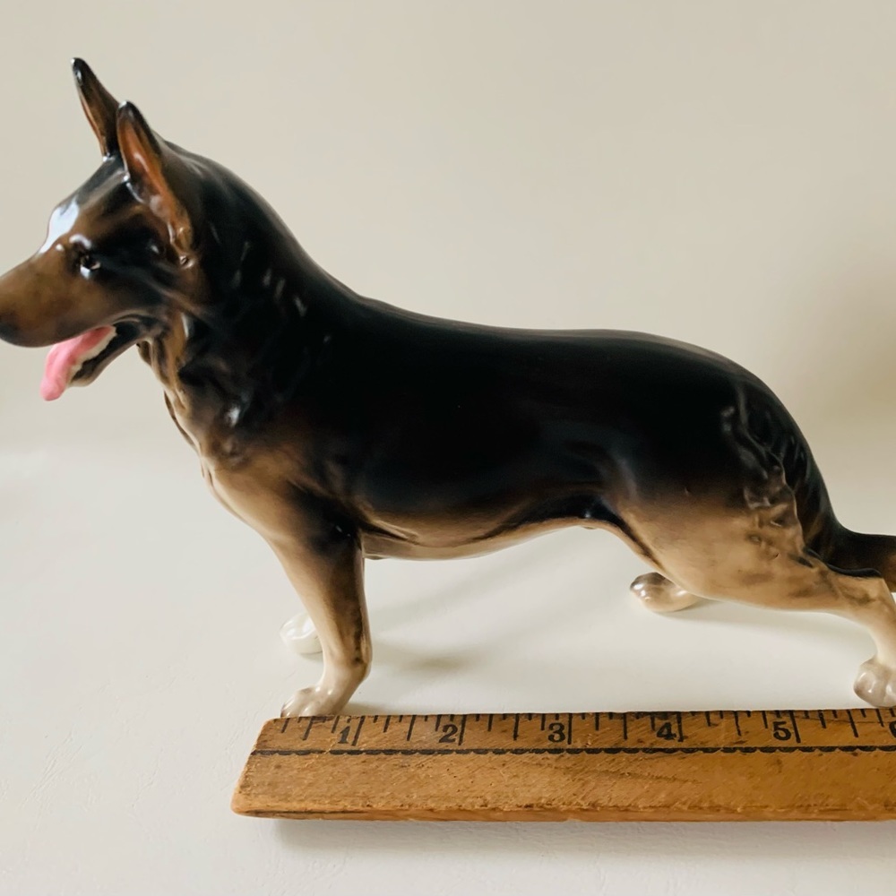 Vintage porcelain dog figurines from Japan - Picture 2 of 12